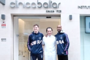 Visita de los jugadores del Monbus Obradoiro Earl Calloway y Fletcher Magee
